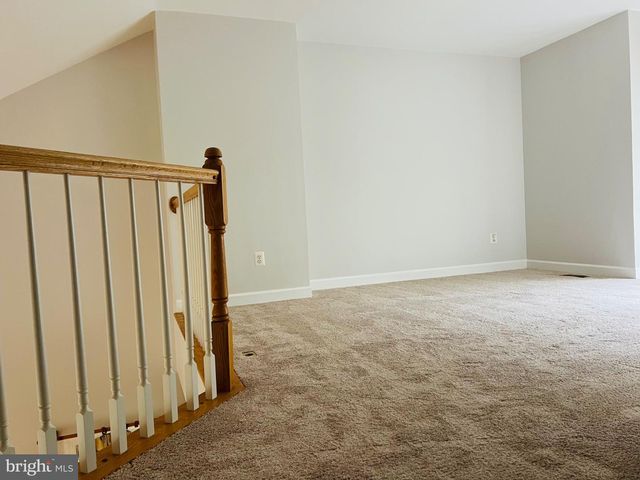 2022 MCNAMERA CT, Woodbridge, VA 22191