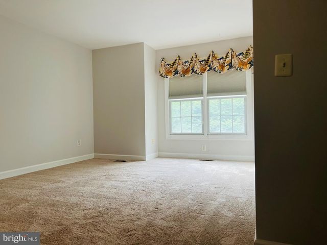 2022 MCNAMERA CT, Woodbridge, VA 22191