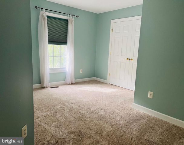 2022 MCNAMERA CT, Woodbridge, VA 22191