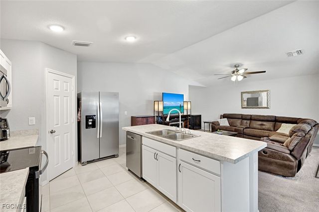 1119 NE 39th ST, Cape Coral, FL 33909