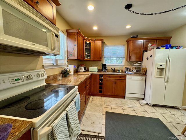 7 Juniper Lane, Pawling, NY 12564