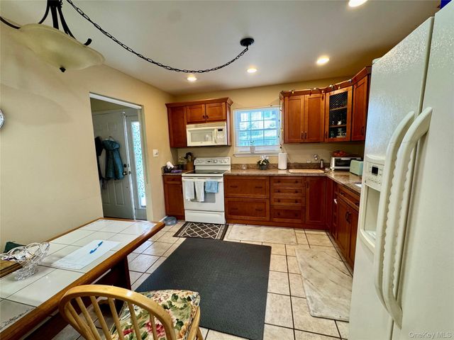 7 Juniper Lane, Pawling, NY 12564