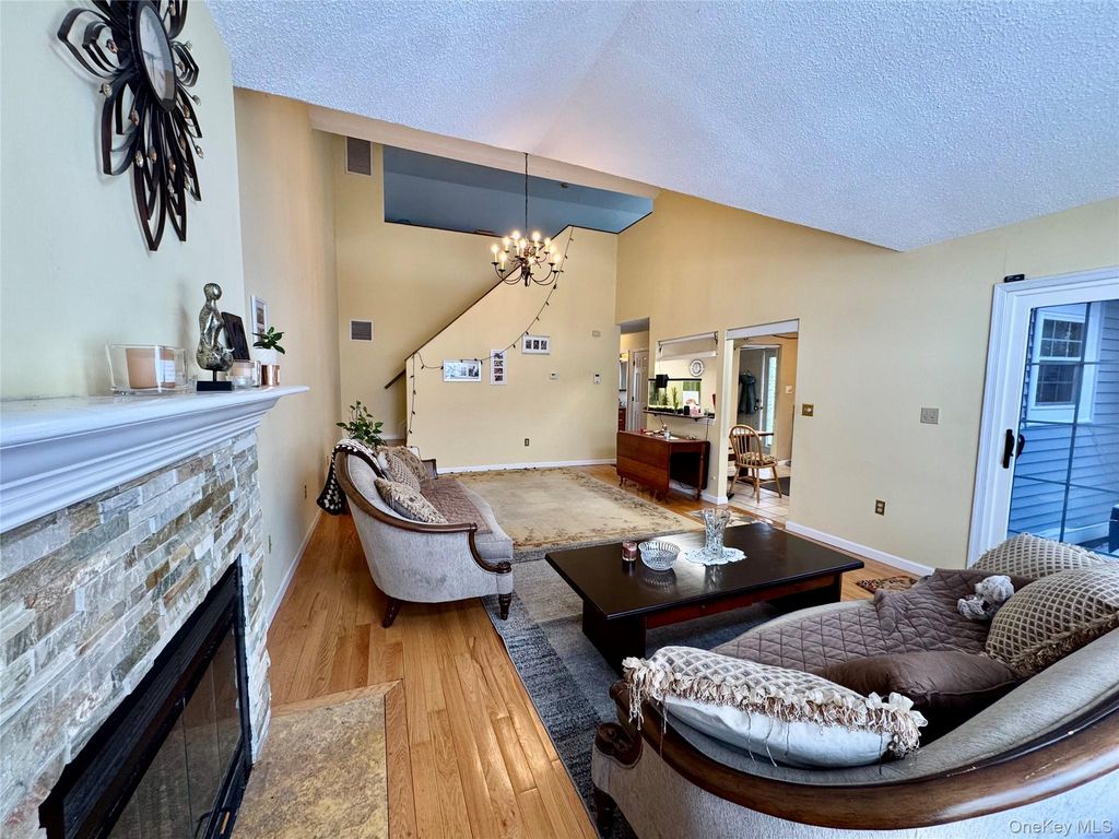 7 Juniper Lane, Pawling, NY 12564