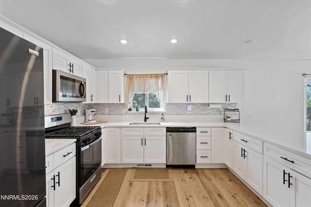 17321 Desert Lake Drive, Reno, NV 89508