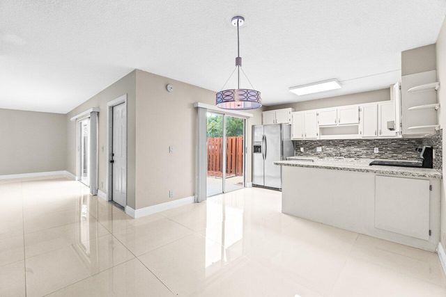 1825 San Juan Drive 16-C, Delray Beach, FL 33445