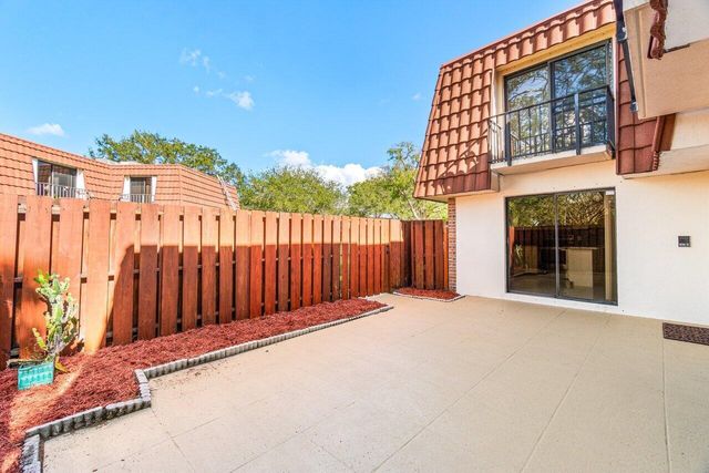 1825 San Juan Drive 16-C, Delray Beach, FL 33445