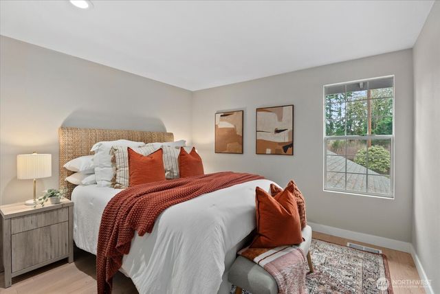 13514 NE 89th Court, Redmond, WA 98052