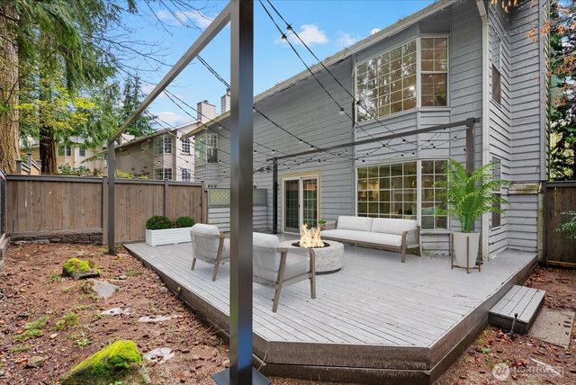 13514 NE 89th Court, Redmond, WA 98052