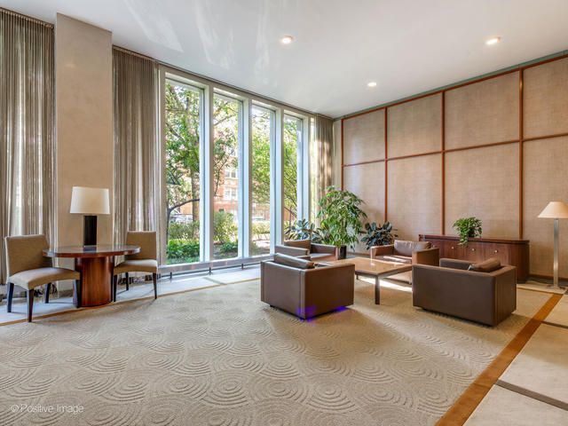 3550 N Lake Shore Drive 1823, Chicago, IL 60657