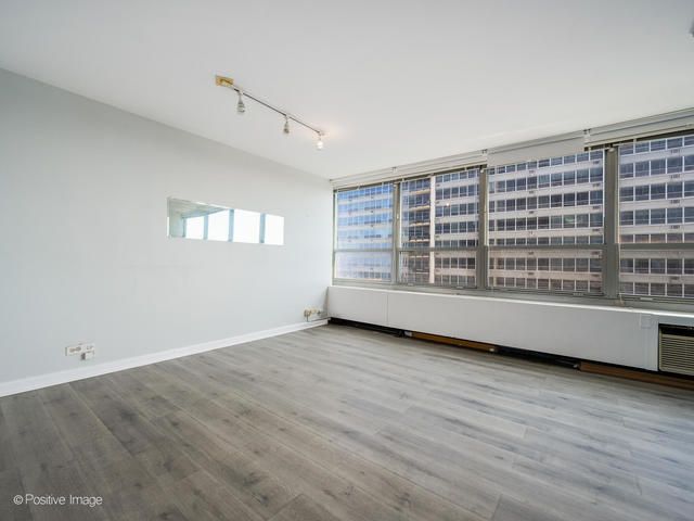 3550 N Lake Shore Drive 1823, Chicago, IL 60657