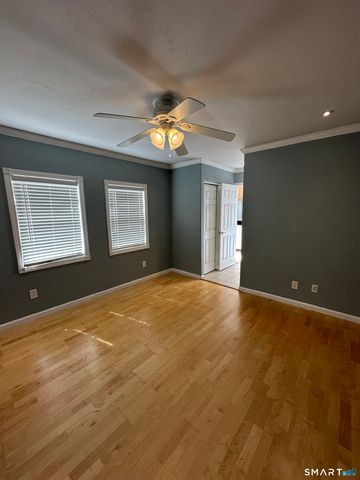 73 Midway Oval, Groton, CT 06340