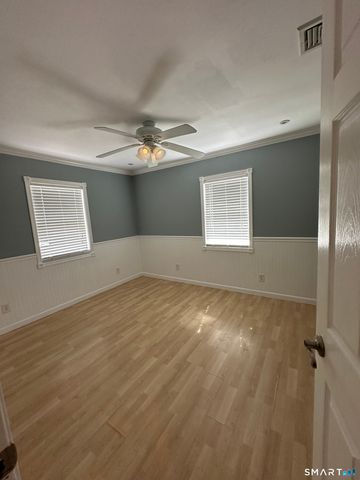 73 Midway Oval, Groton, CT 06340