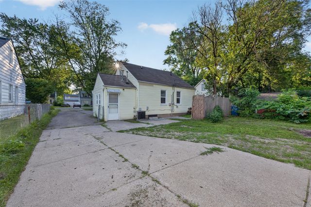 19364 Seminole, Redford, MI 48240