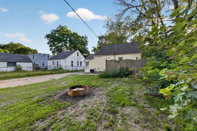 19364 Seminole, Redford, MI 48240