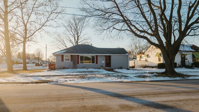1035 8th Avenue, Belvidere, IL 61008