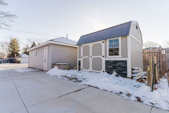 1035 8th Avenue, Belvidere, IL 61008