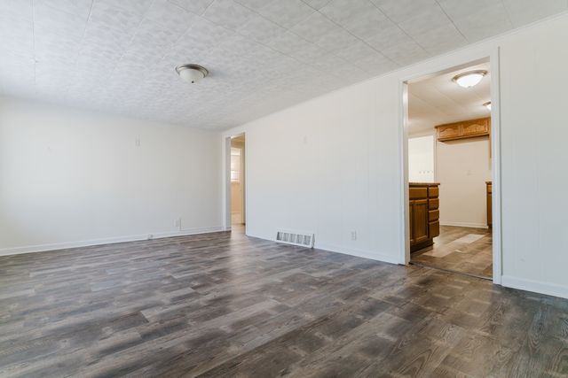 1035 8th Avenue, Belvidere, IL 61008