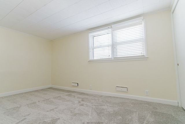 1035 8th Avenue, Belvidere, IL 61008