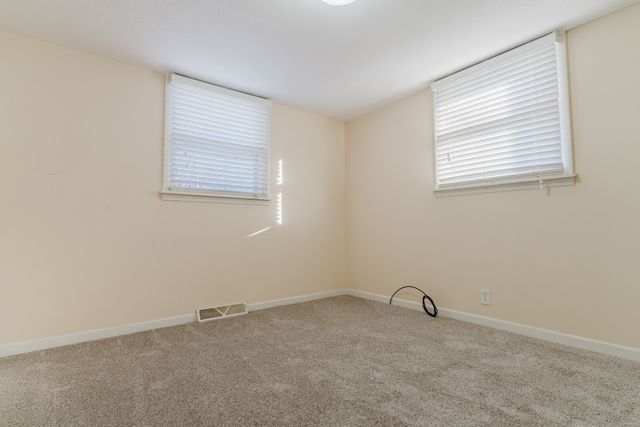 1035 8th Avenue, Belvidere, IL 61008