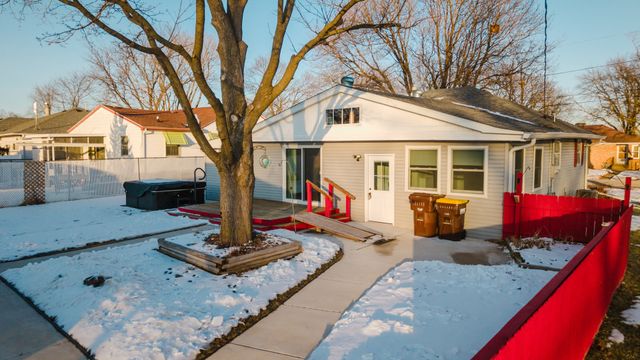 1035 8th Avenue, Belvidere, IL 61008