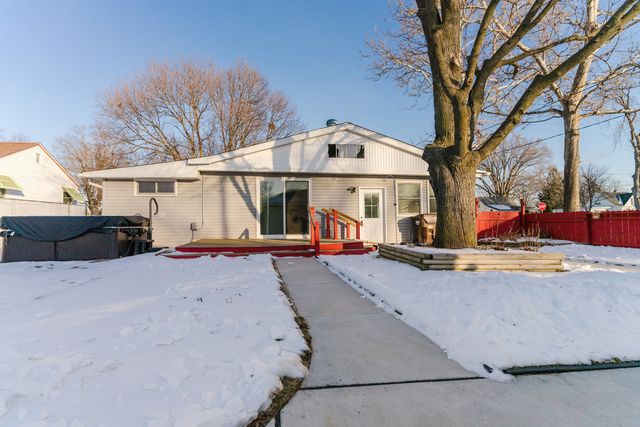 1035 8th Avenue, Belvidere, IL 61008