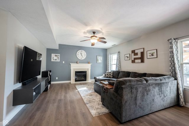 10165 Clay Bridge Drive, Noblesville, IN 46060