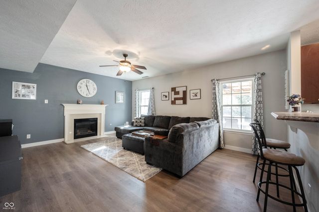 10165 Clay Bridge Drive, Noblesville, IN 46060