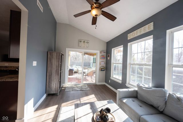 10165 Clay Bridge Drive, Noblesville, IN 46060