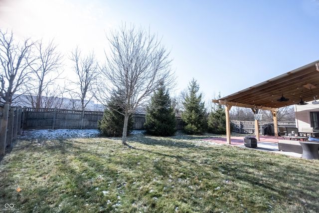 10165 Clay Bridge Drive, Noblesville, IN 46060