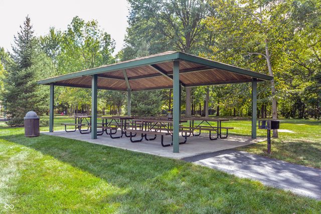 10165 Clay Bridge Drive, Noblesville, IN 46060