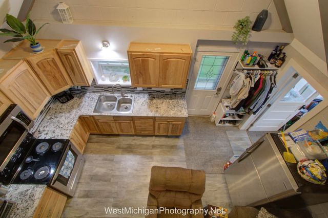 21660 Brady Lake Boulevard, Aetna Twp, MI 49336