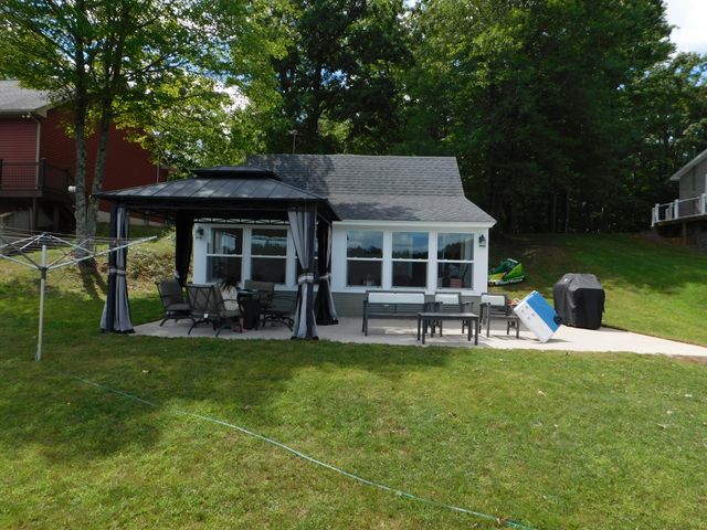 21660 Brady Lake Boulevard, Aetna Twp, MI 49336