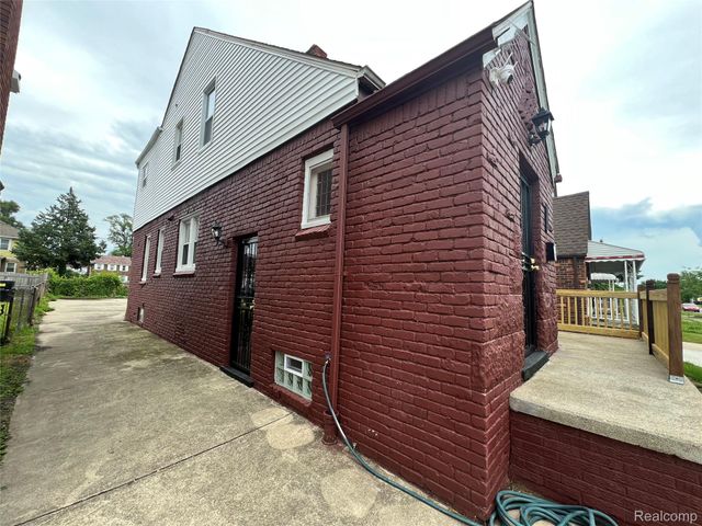 16230 Griggs Street, Detroit, MI 48221