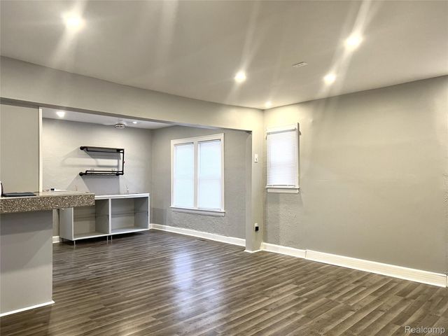 16230 Griggs Street, Detroit, MI 48221