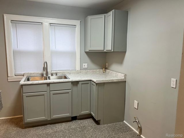 16230 Griggs Street, Detroit, MI 48221