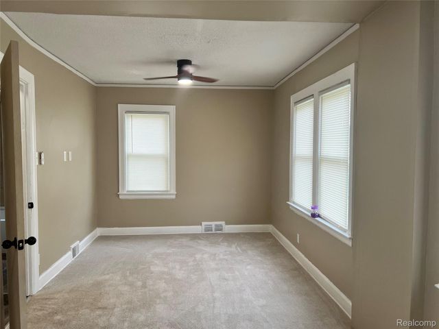 16230 Griggs Street, Detroit, MI 48221