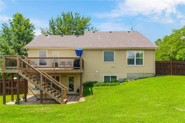 3703 Clayton Drive, Leavenworth, KS 66048