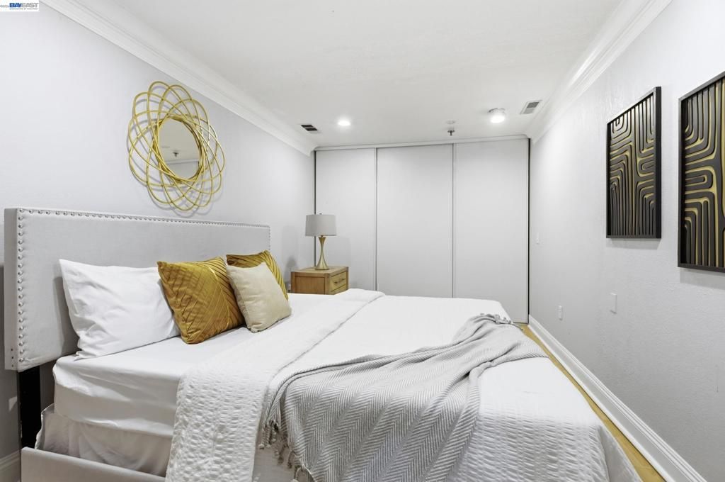 Image 14 of property listing at 4053 4053 Harlan St 114, Emeryville, CA 94608