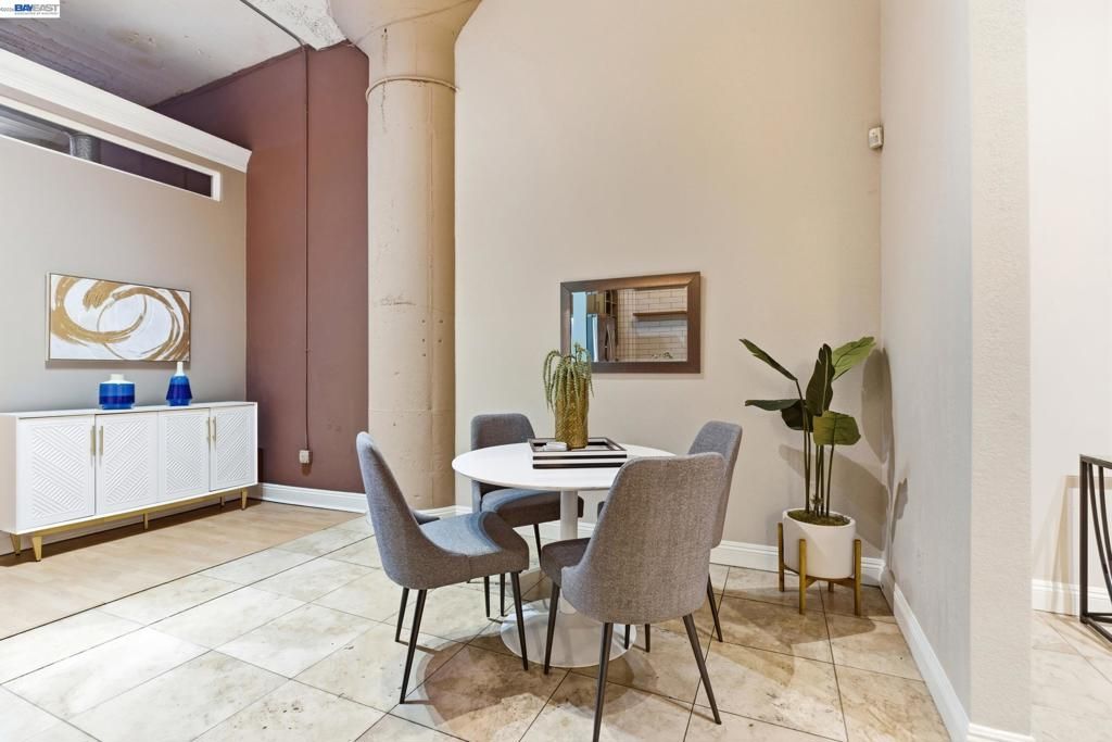 Image 3 of property listing at 4053 4053 Harlan St 114, Emeryville, CA 94608