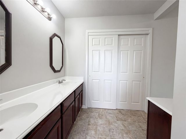 807 Mountain Meadows Drive, Katy, TX 77450
