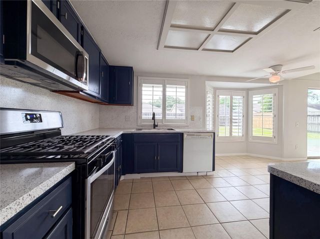 807 Mountain Meadows Drive, Katy, TX 77450