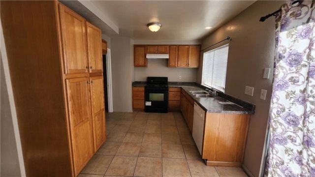 7964 Pinehurst, Highland, CA 92346