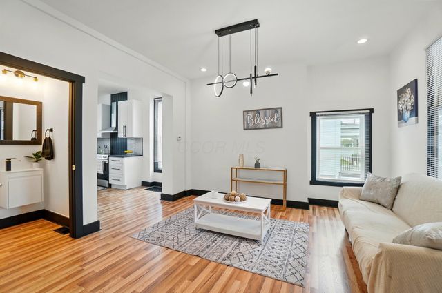 286 Taylor Avenue, Columbus, OH 43203