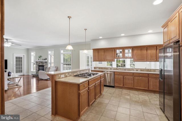 379 ECKER DR, Lititz, PA 17543