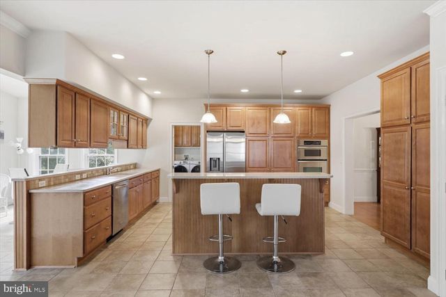 379 ECKER DR, Lititz, PA 17543