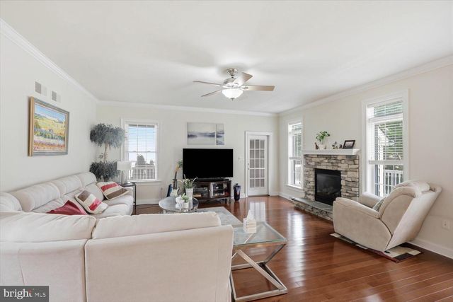 379 ECKER DR, Lititz, PA 17543