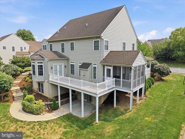 379 ECKER DR, Lititz, PA 17543