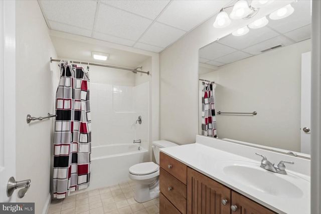 379 ECKER DR, Lititz, PA 17543