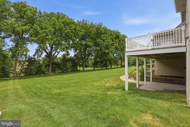 379 ECKER DR, Lititz, PA 17543