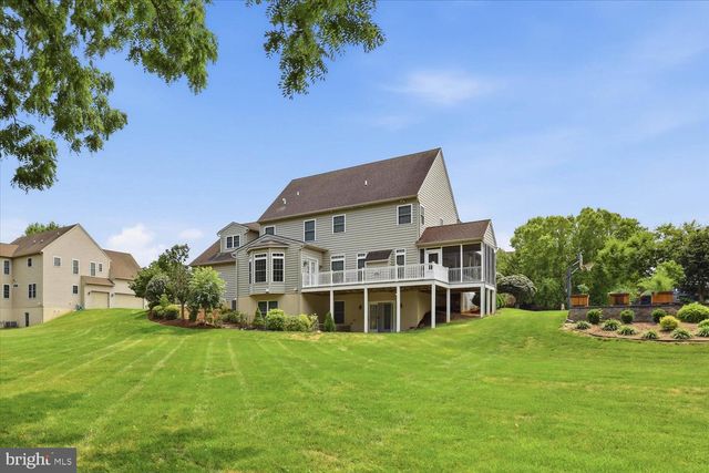 379 ECKER DR, Lititz, PA 17543